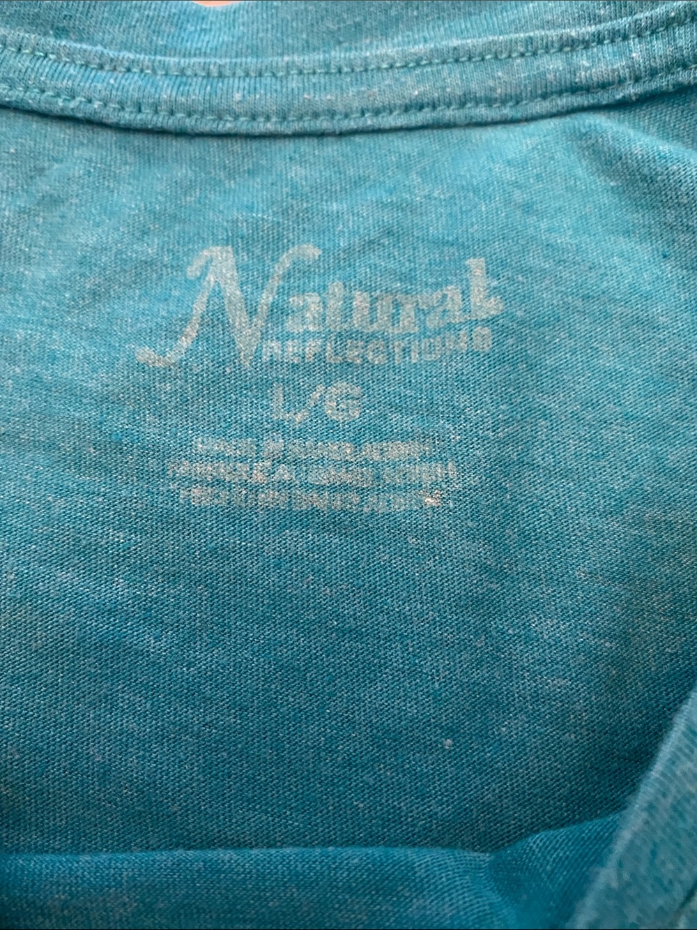 Solid tee - Picture 2 of 3